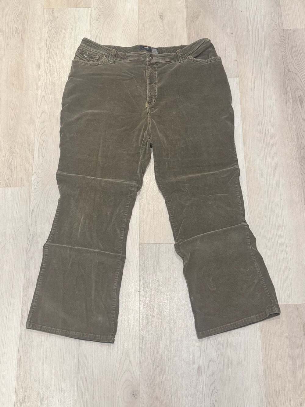 Bailey's Point Corduroy Pants Size 22W Olive Green Cotton Blend